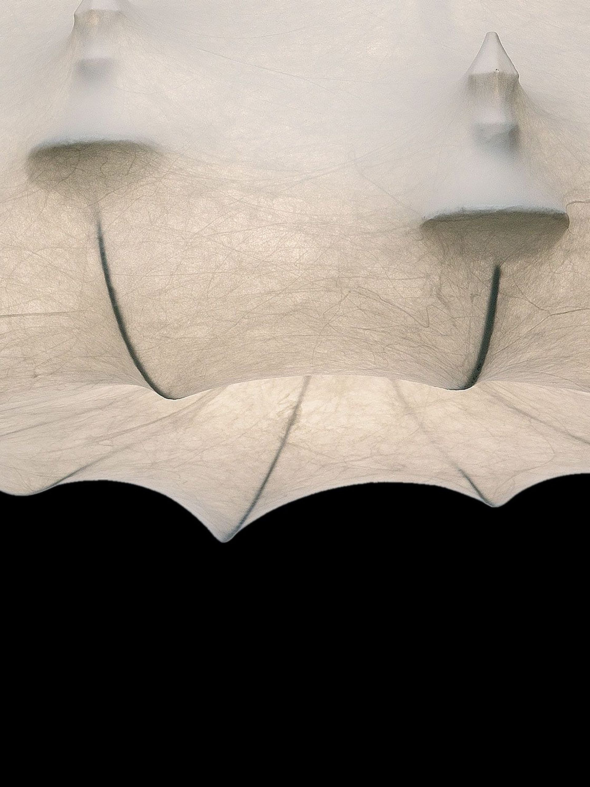 005_flos_cocoon_zeppelin_heangeleuchte_1400x1400_detail_02_ed8edf409c34c3cd99c57e1bca856d35