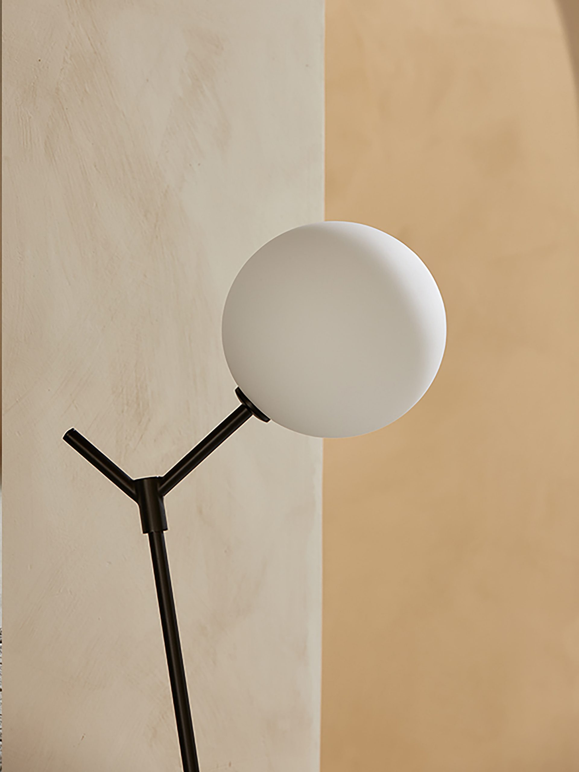 ATOM_P1214