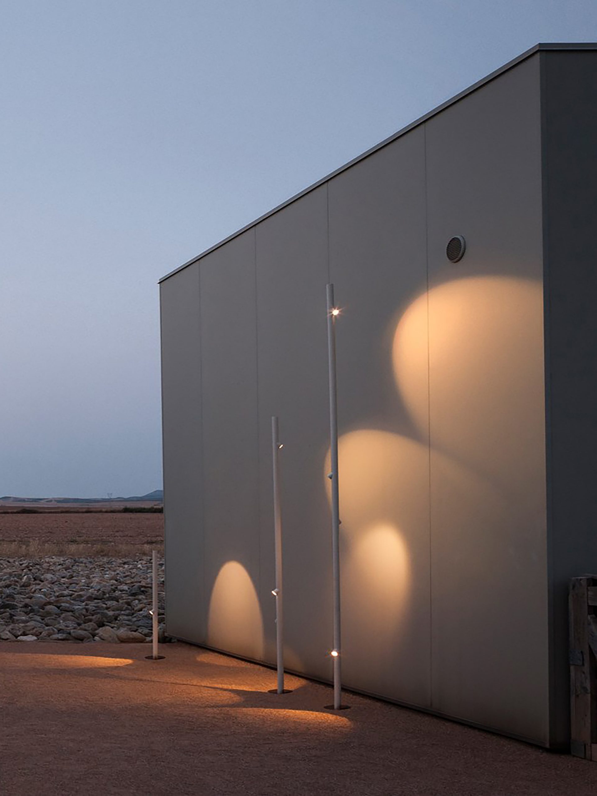 Vibia-Bamboo-4800-Exterior-Floor-Lamp