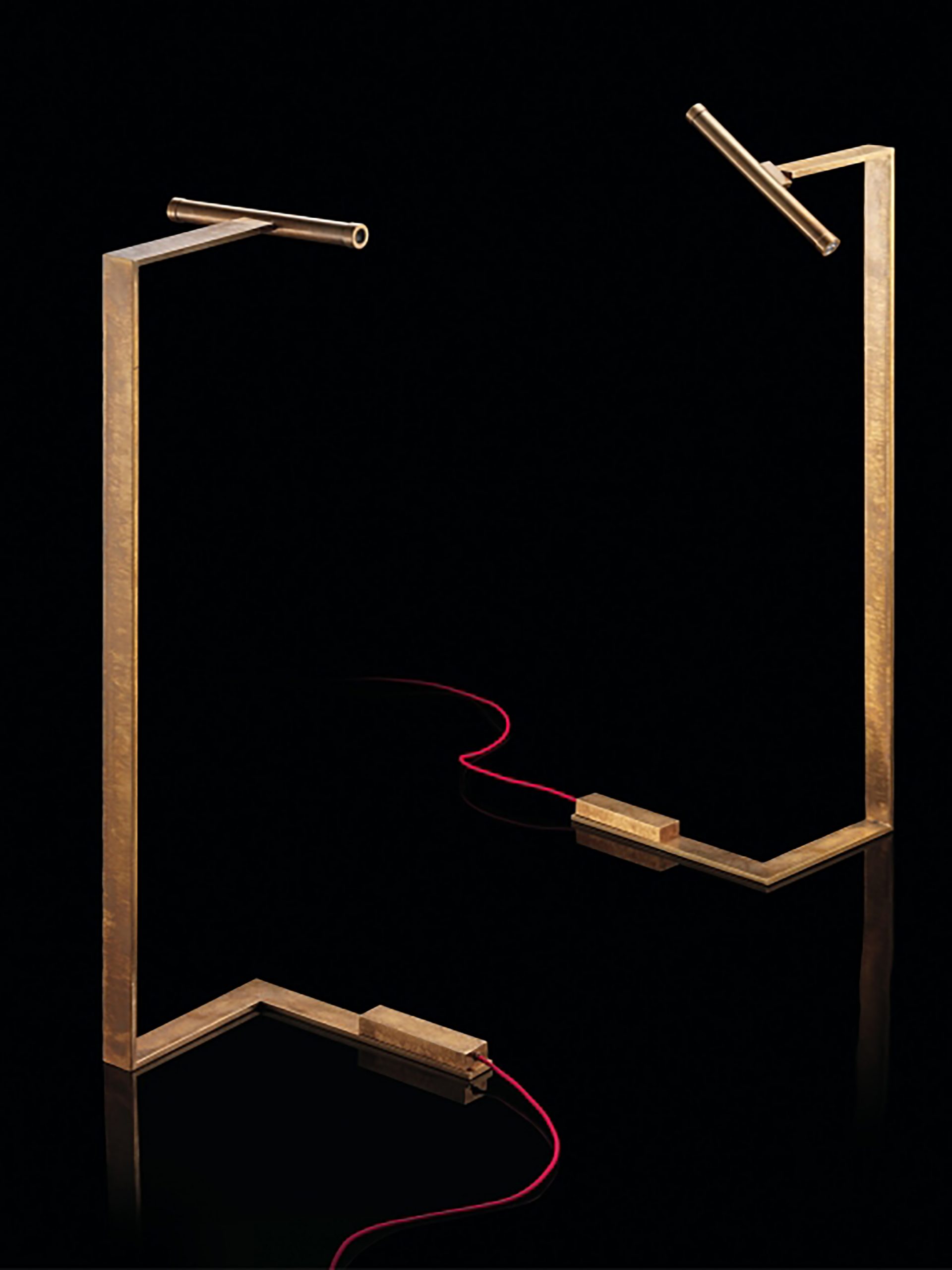 flat-henge-floor-lamp (1)