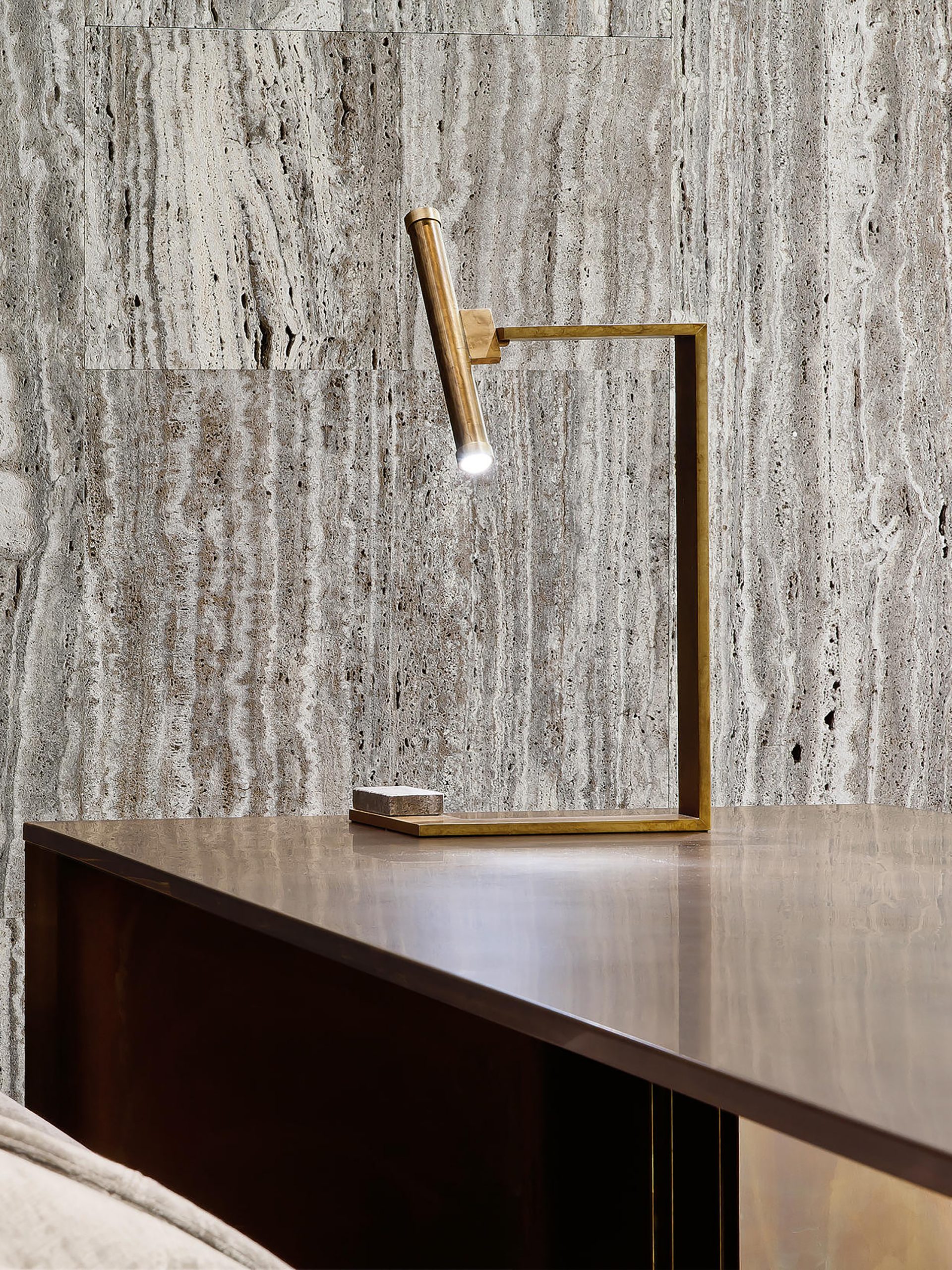 flat-table-lamp-img-4966-b