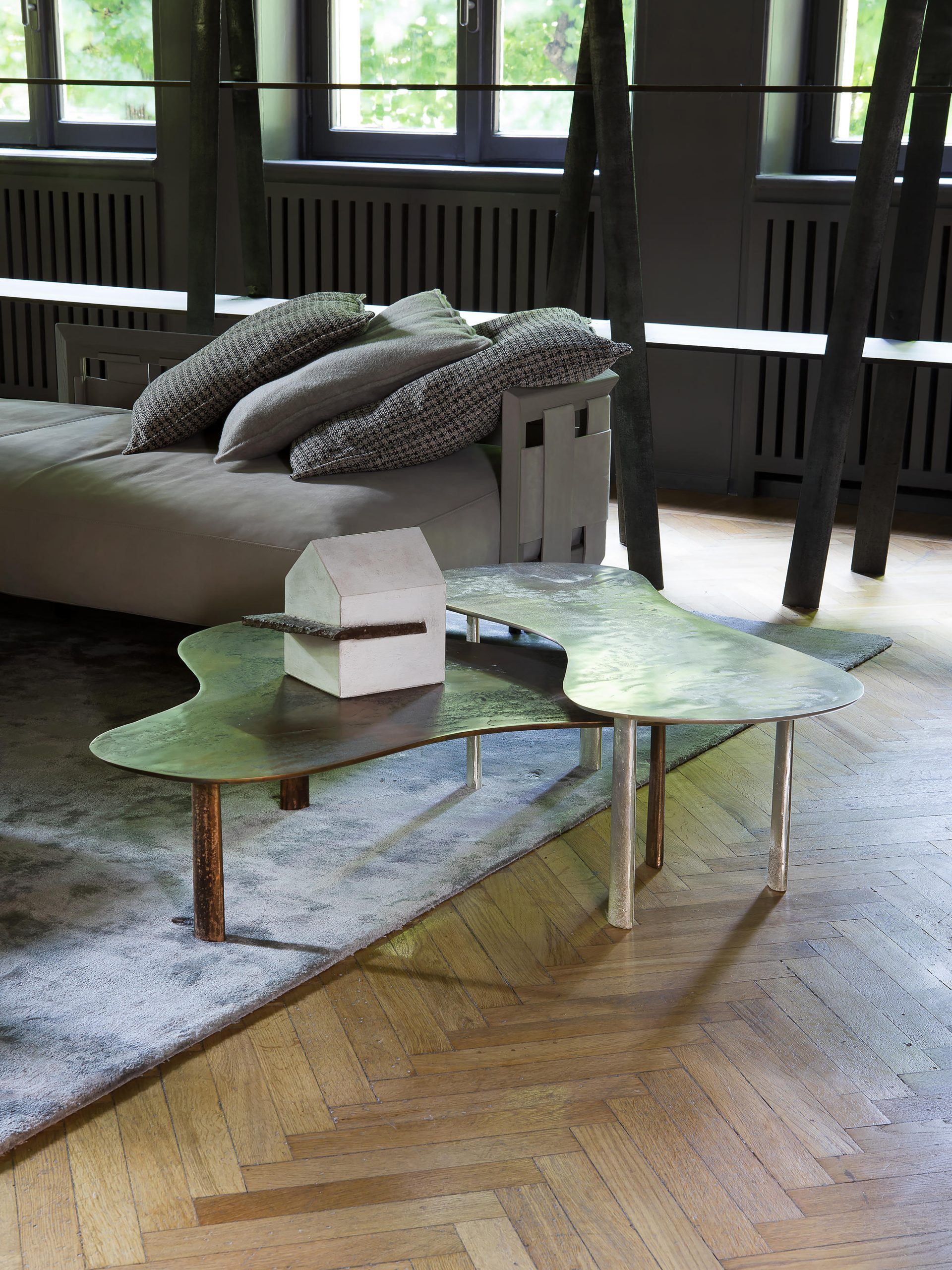 puddle-tables-img5-46685-210105-fam-g-arcit18