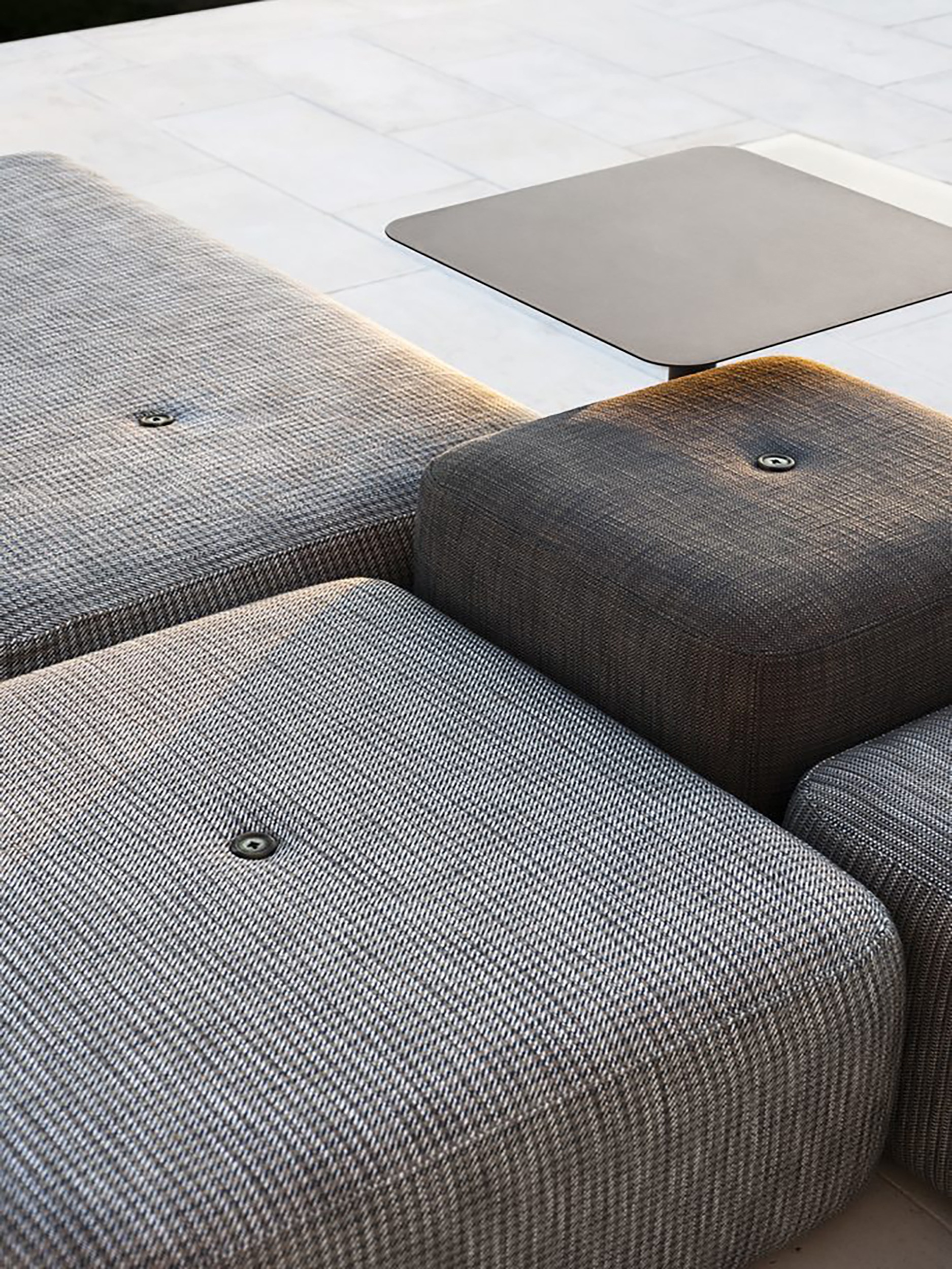 Rod_DOUBLE_Pouf_005-683x1024