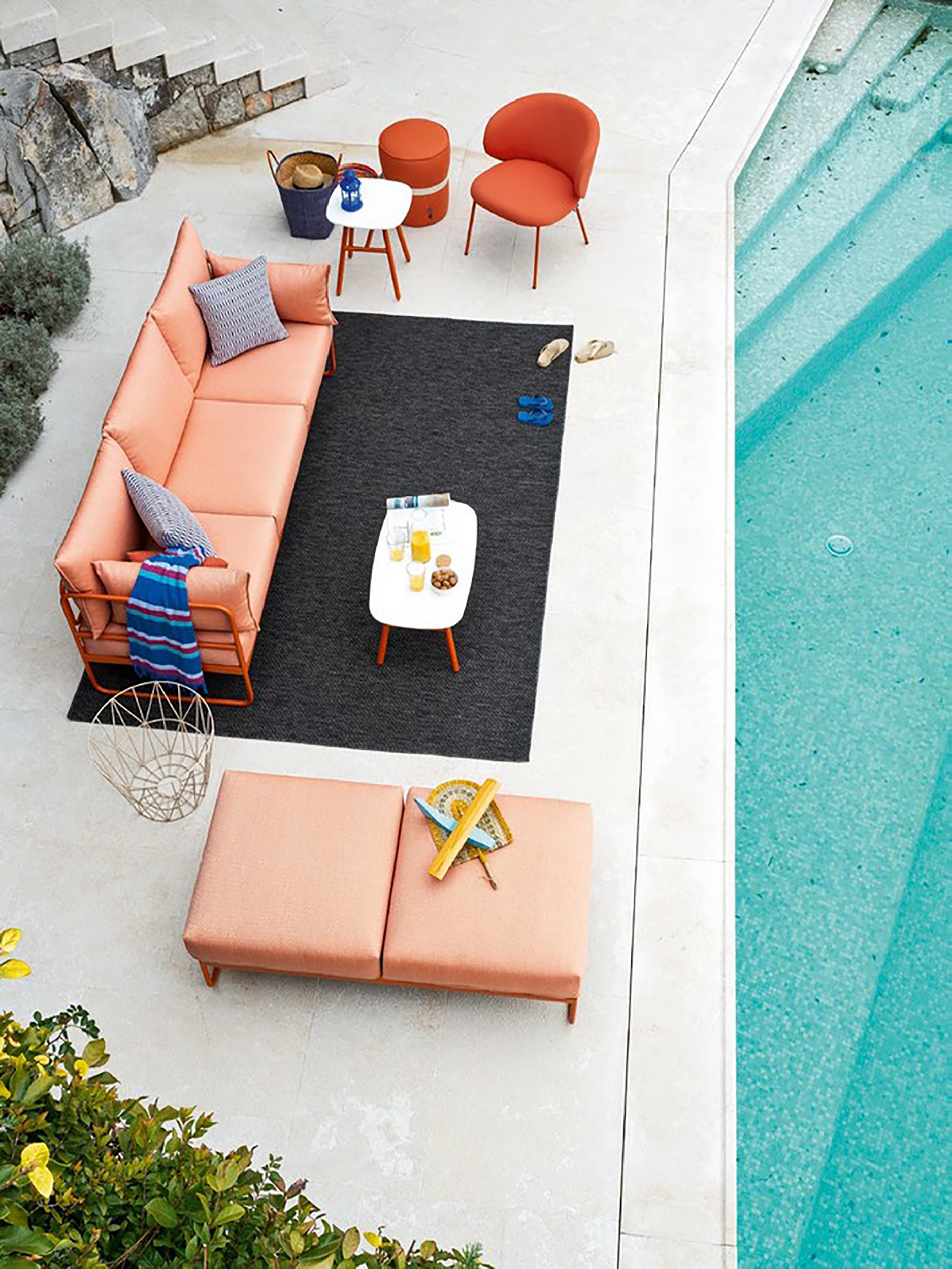 divano-tre-posti-easy-di-connubia-outdoor-1
