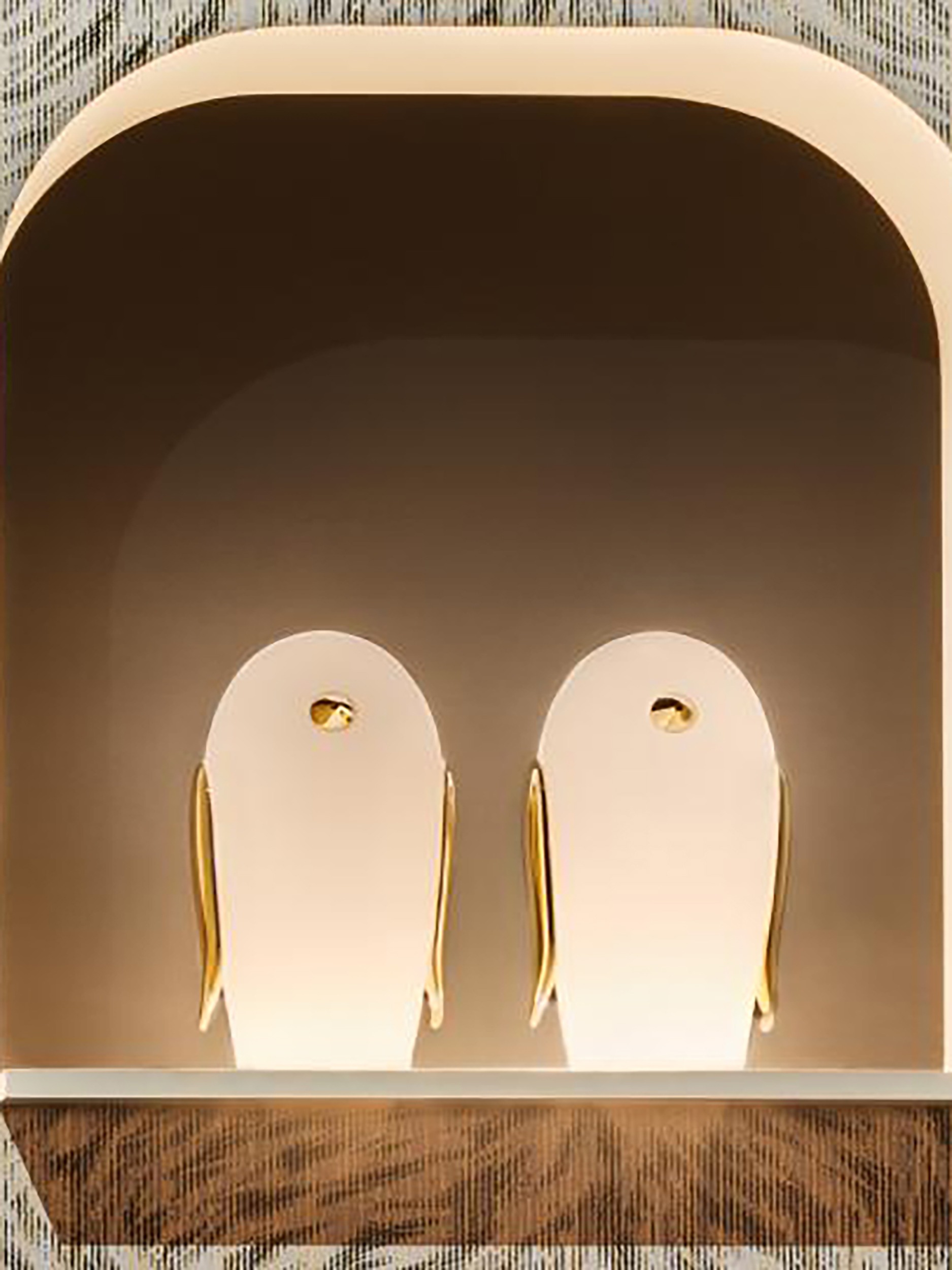 moooi-pet-lights-noot-noot-table-lamp-with-dimmer-w-18-h-33-d-20-cm-white-gold--moo-molpet01_0
